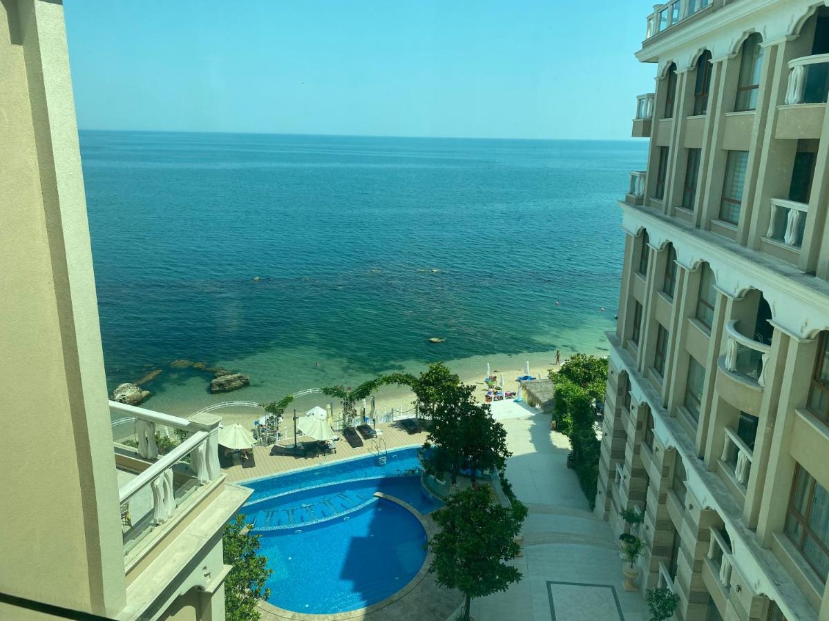 Luxurious And Panoramic Apartments At The Beach In La Mer Complex Golden Sands Exterior photo
