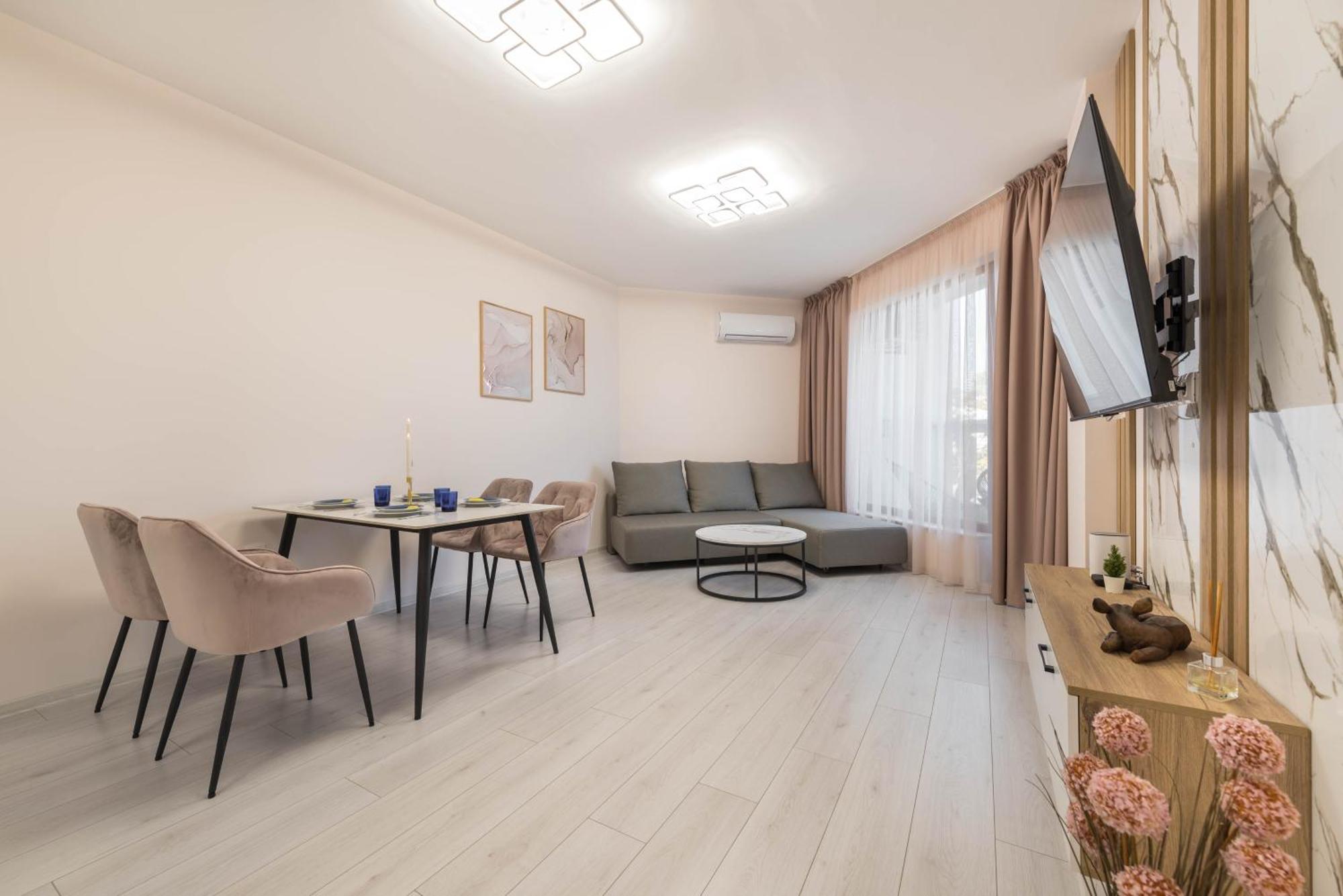 Luxurious And Panoramic Apartments At The Beach In La Mer Complex Golden Sands Exterior photo